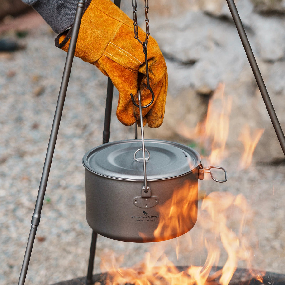 Boundless Voyage Titanium Hanging Pot — 1.95 L or 2.9 L, Bail Handle, Strainer Lid