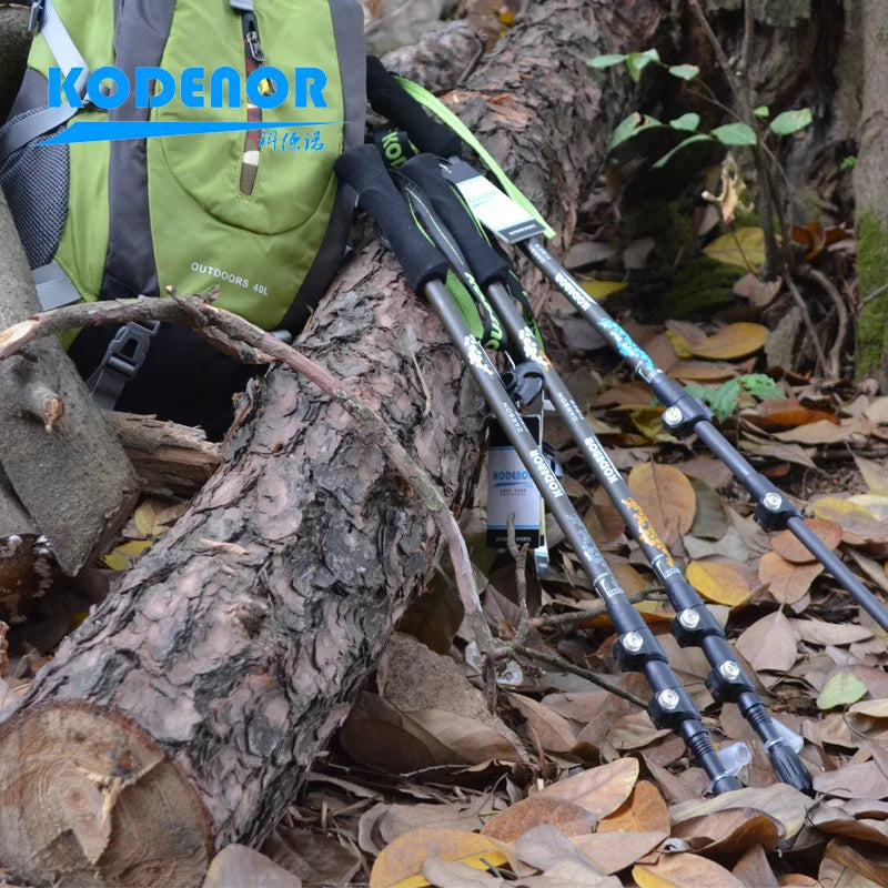 Carbon Trekking Poles, Lever Lock — Pair, 3 Sections, 63 to 135 cm, About 170 g Each