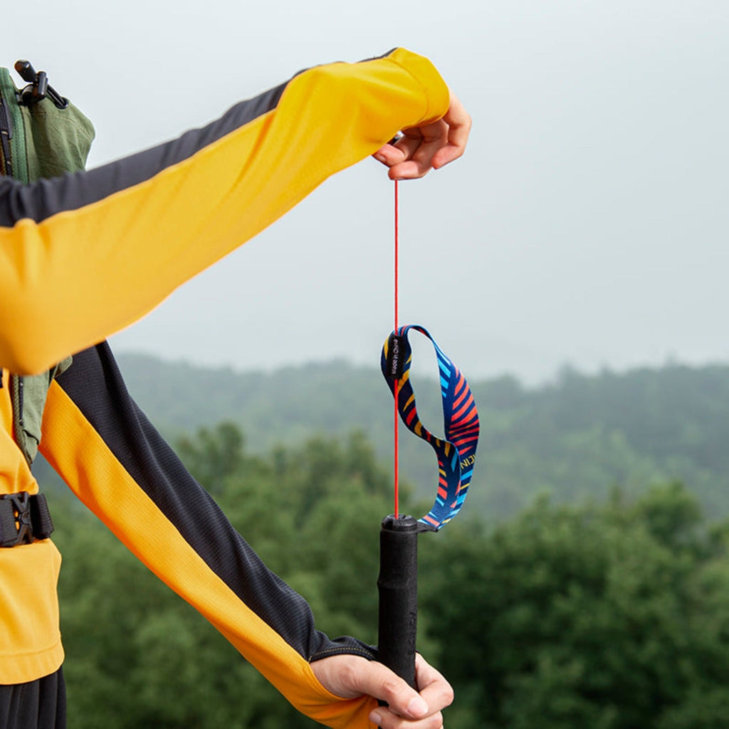 AONIJIE E4204 Carbon Z-Fold Trekking Poles — Pair, Fixed Length, Folds to About 30 cm, 131 g a Pole