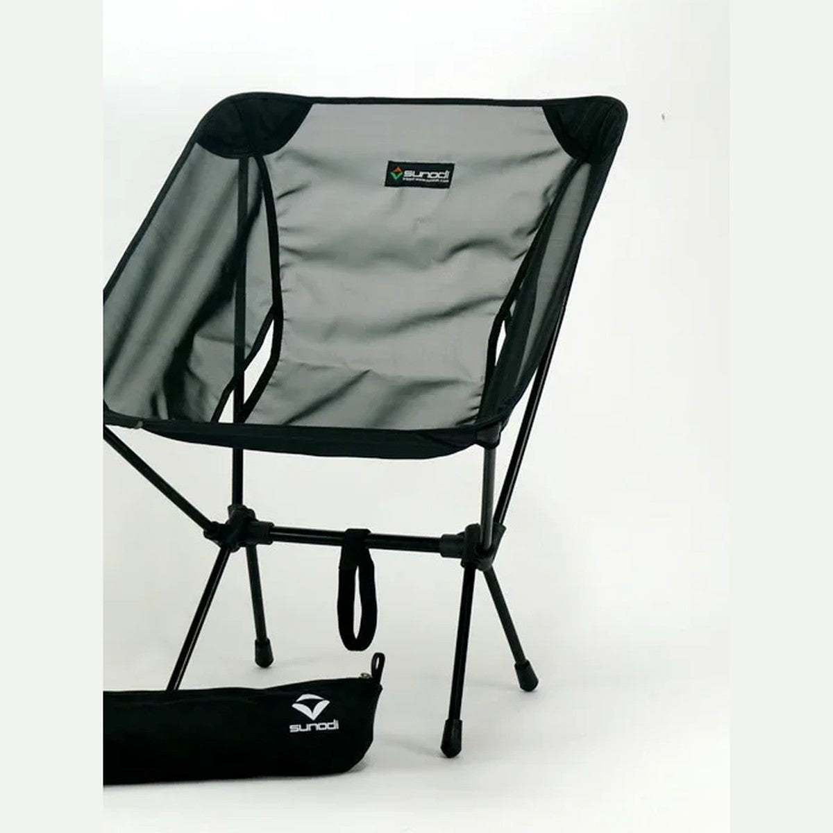 Ultralight Camp Chair — 570 g, Aluminium Frame, Packs to a Water Bottle